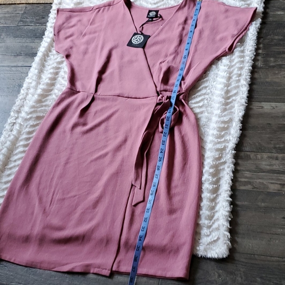 Bobeau Short Sleeve Crepe Wrap Dress Mauve - Picture 7 of 8